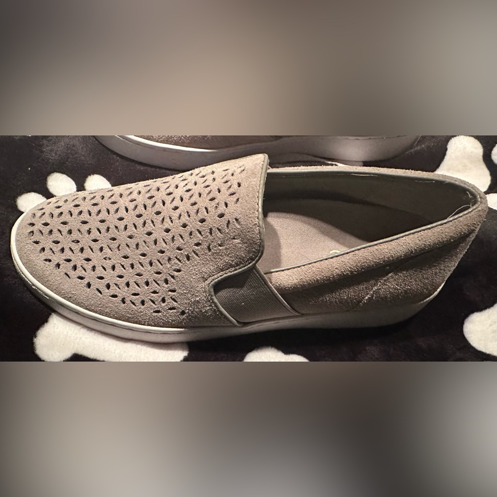 Comfortable slip ons that include a built in arch support